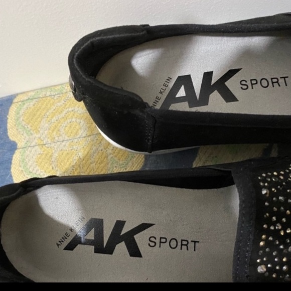 ANNE KLEIN Sport Loafer Sneaker Shoes w/ slight wedge heel & sparkly accents!!! - Picture 8 of 10